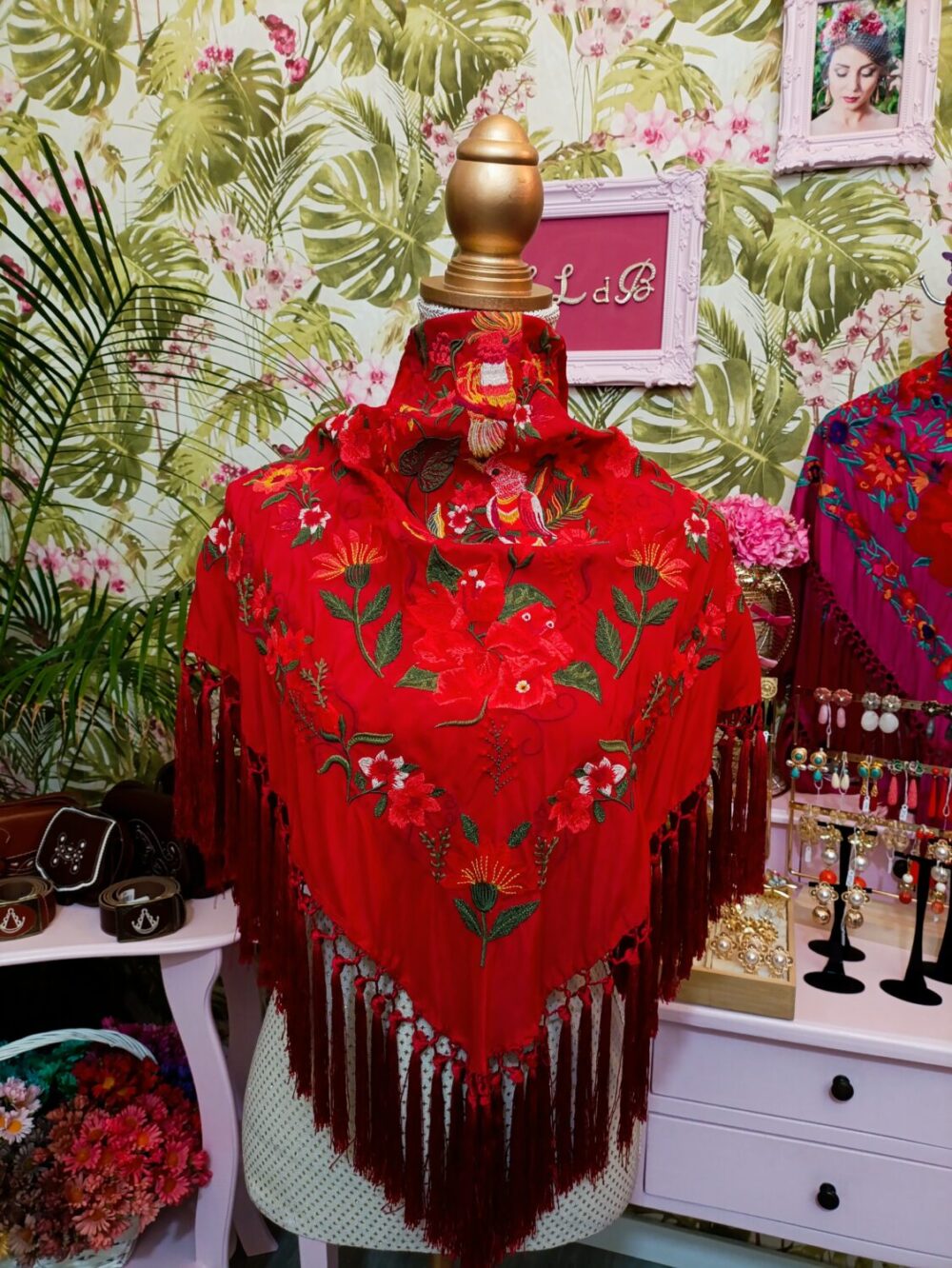 Mantón Claudia Rojo