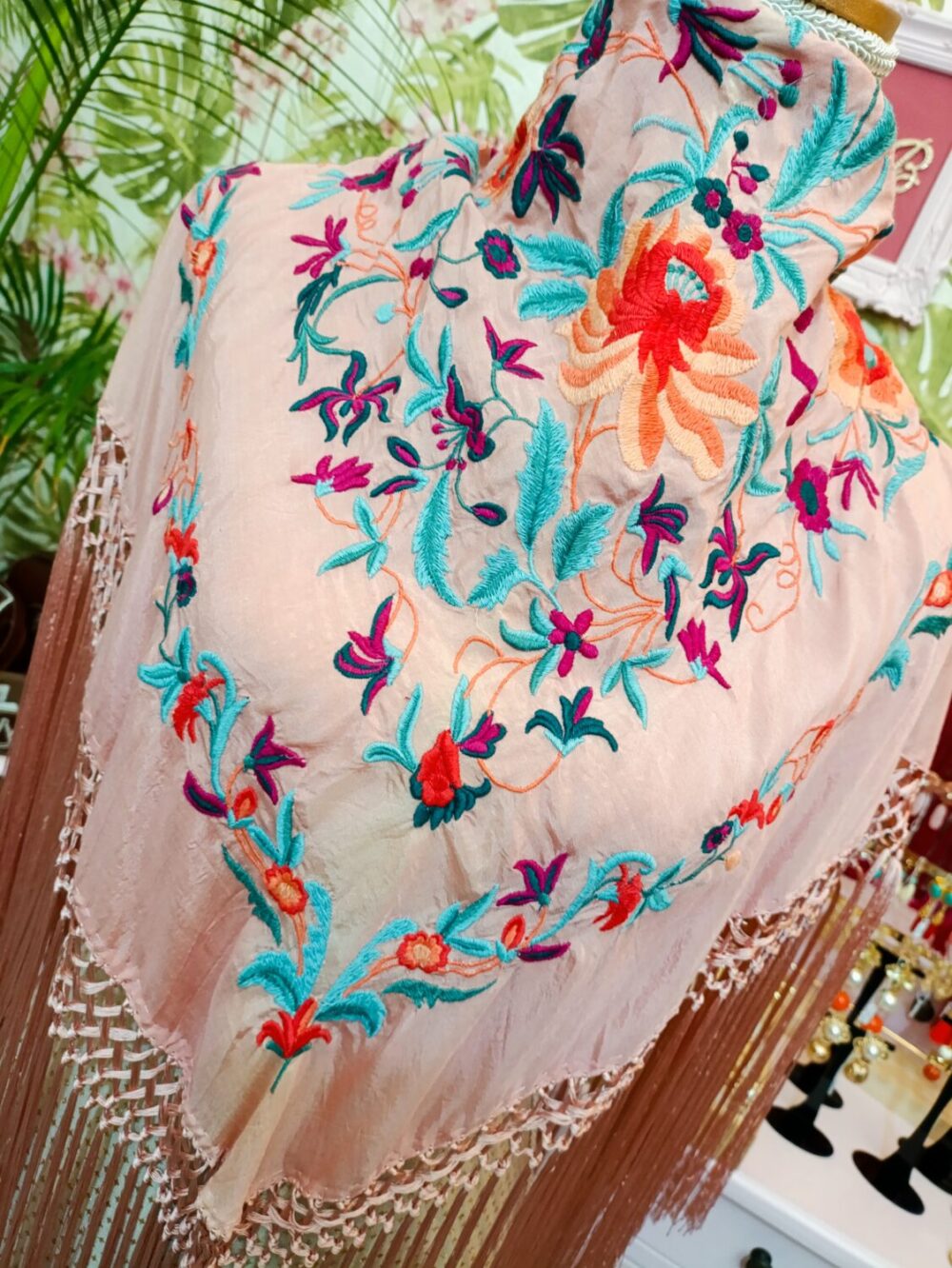 Mantón Bordado María Rosa - Imagen 2