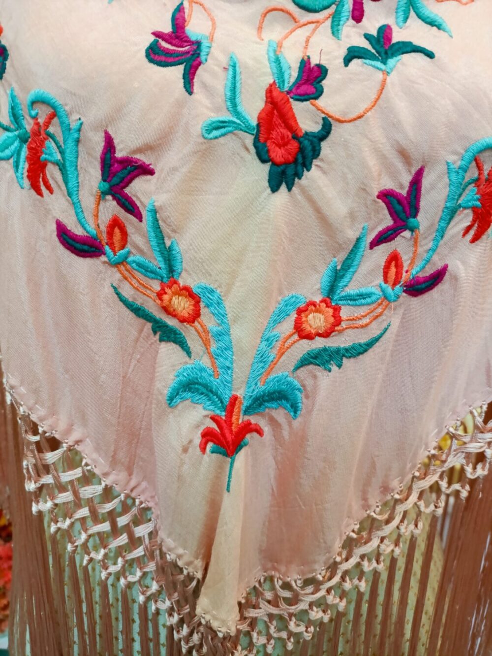 Mantón Bordado María Rosa - Imagen 4