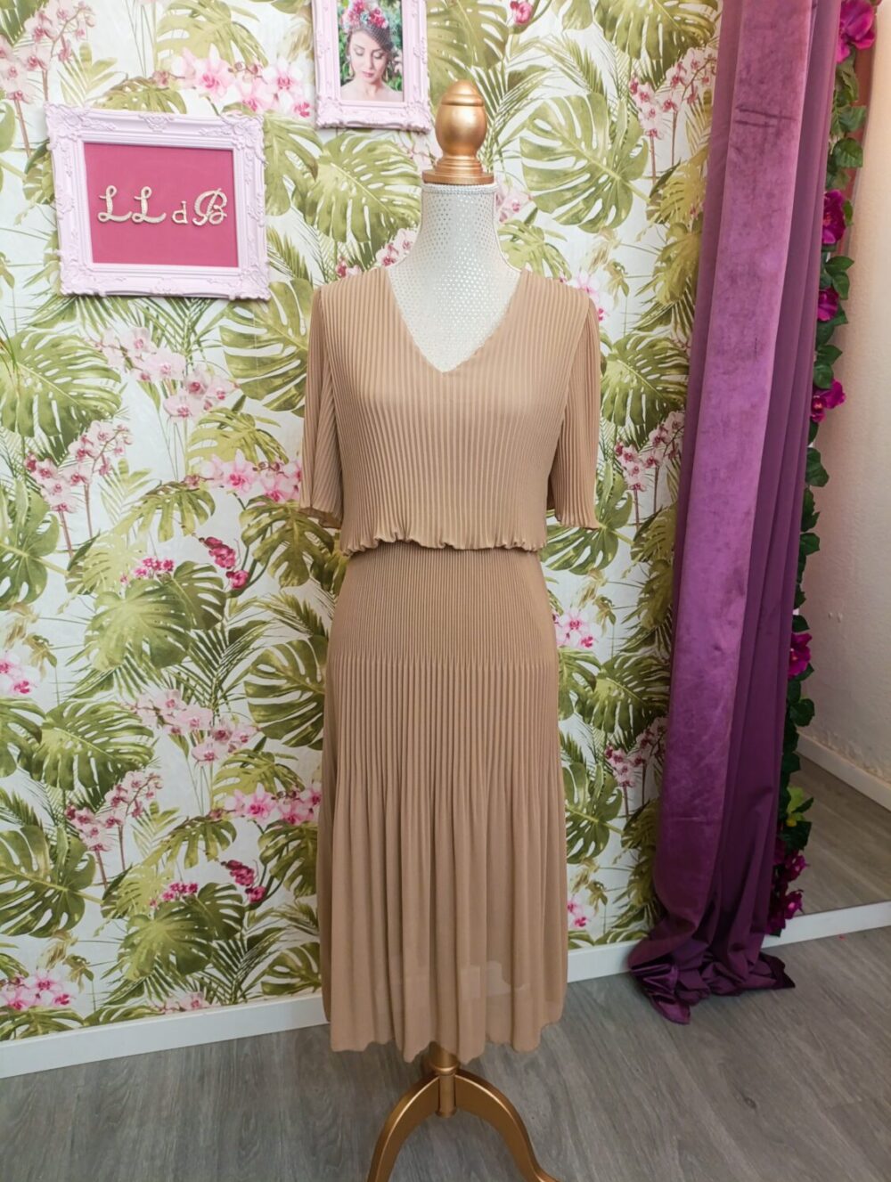 Vestido Tablas Beige Tostado