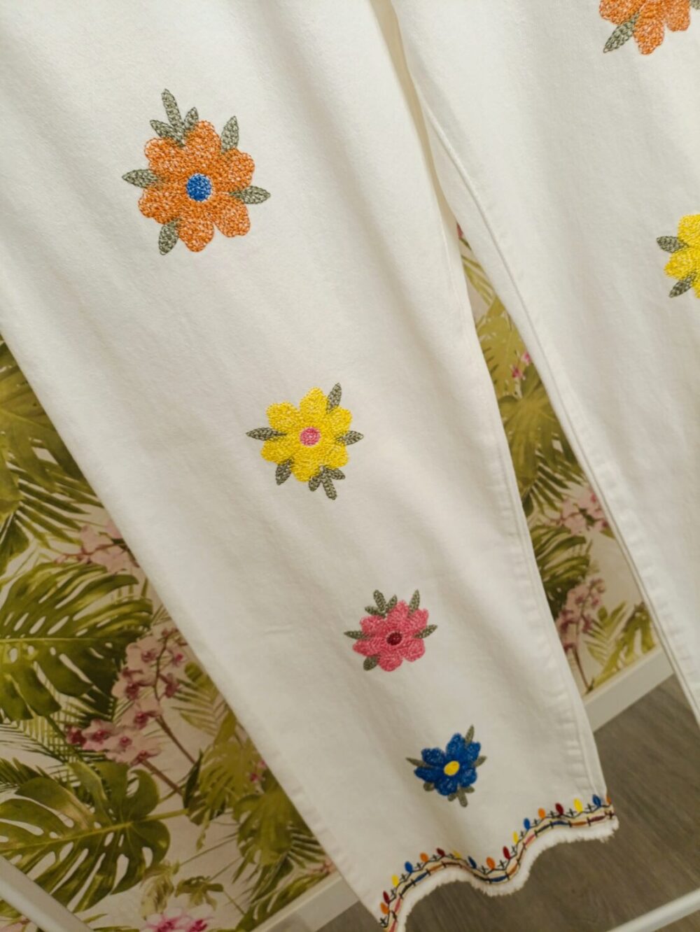 Vaquero Exclusivo Flowers Talla XL/42 - Imagen 2
