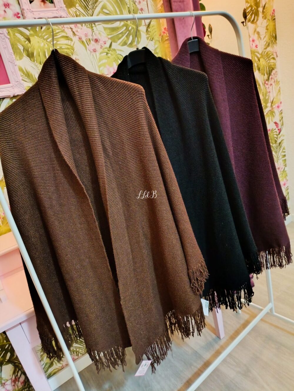 Abrigo De Pico 3 Colores