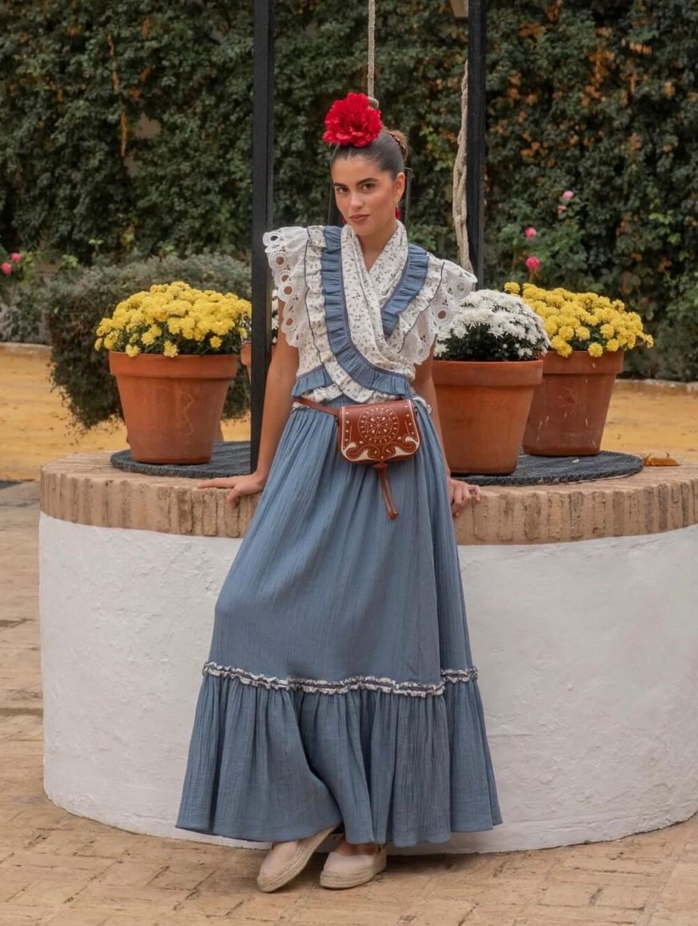 Falda+Pico Rociera Azul Azafata