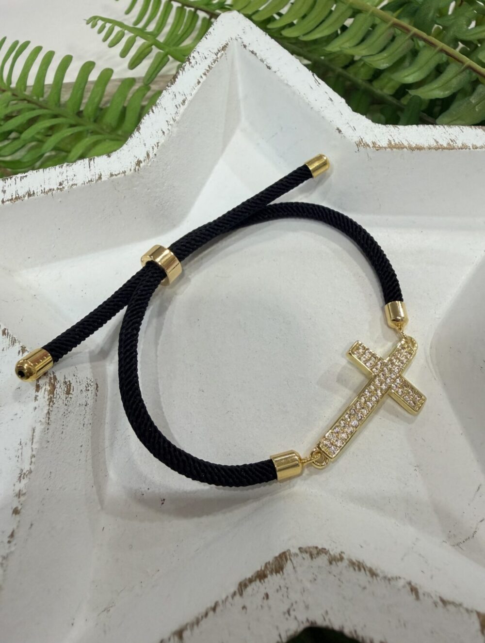 Alternative view of Pulsera Cruz Ajustable Negra