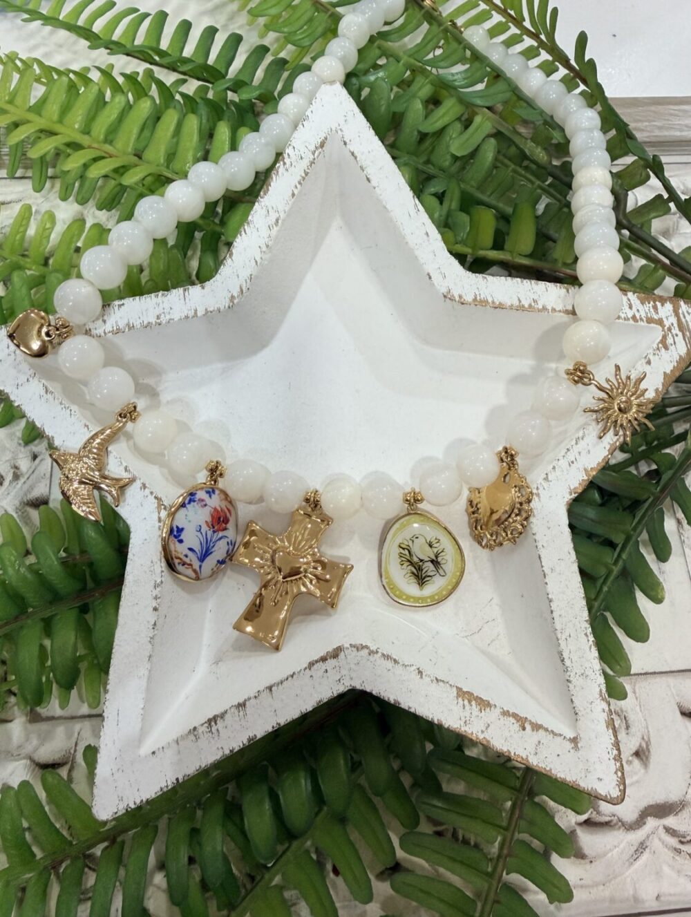 Alternative view of Collar Acero Charm Cruz Blanco