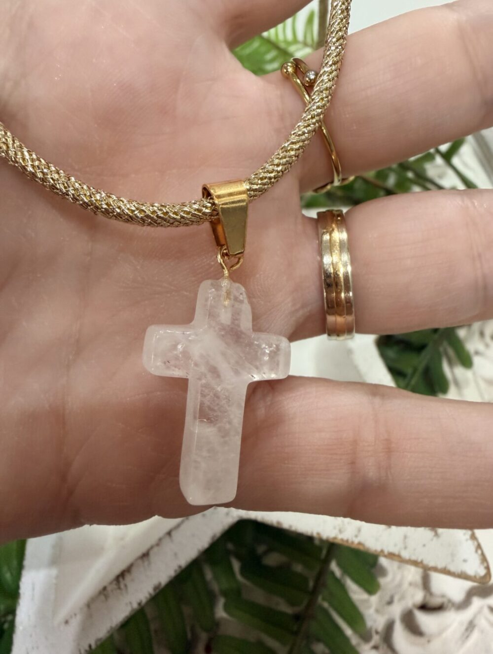 Cadenita Cruz Piedra Blanca