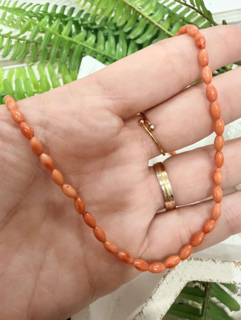 Alternative view of Collar Cuentas Coral Pequeño