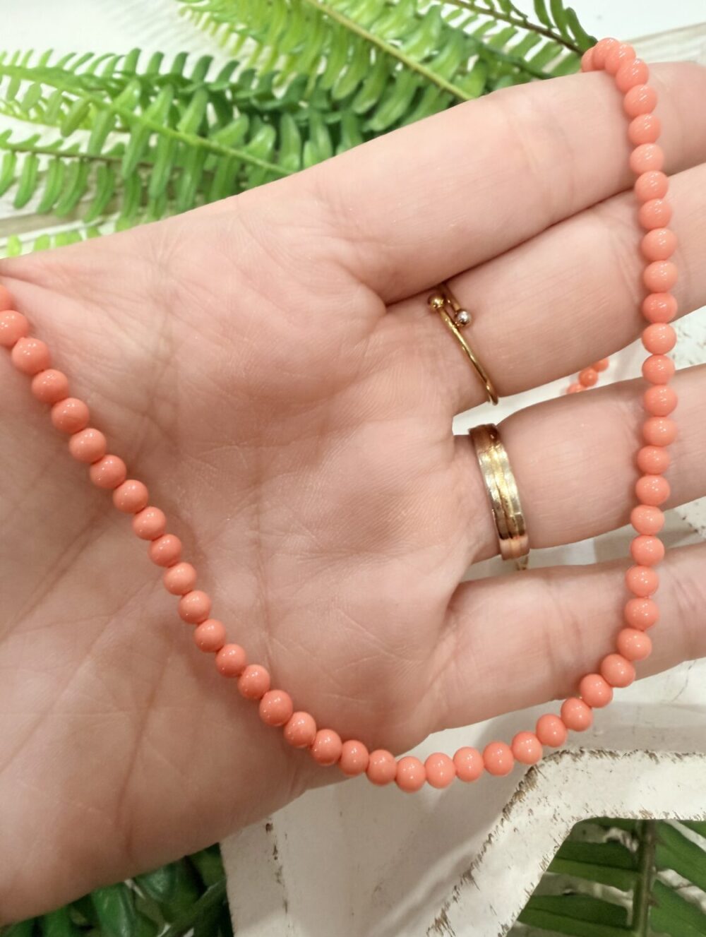 Collar Cuentas Coral Mediano