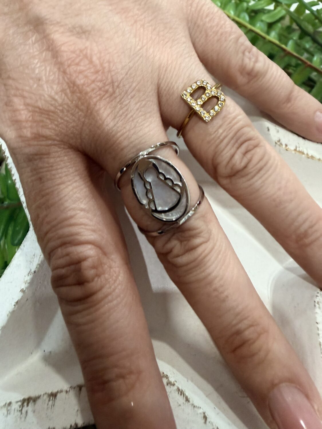 Anillo Nácar Virgen del Rocío Plateado