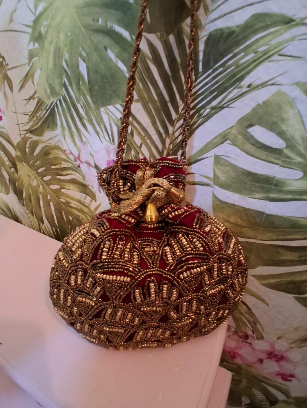 BOLSO BOMBONERA DE TERCIOPELO BURDEOS